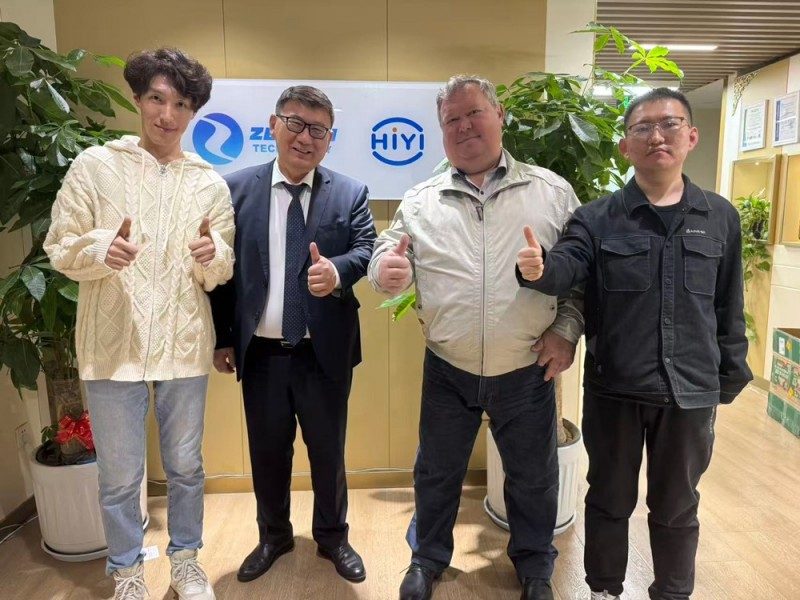 Keski-Aasian markkinoille laajentuneet kazakstanilaiset asiakkaat vierailivat Zetron Technologyssa tutkiakseen kaasuturvallisuuden uutta tulevaisuutta